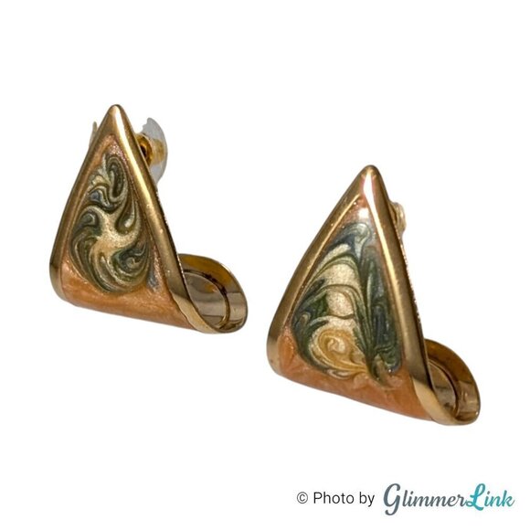 Vintage 80s Curl Triangle Peach & Green Enamel Swirl Gold Tone Pierced Earrings - Picture 4 of 11